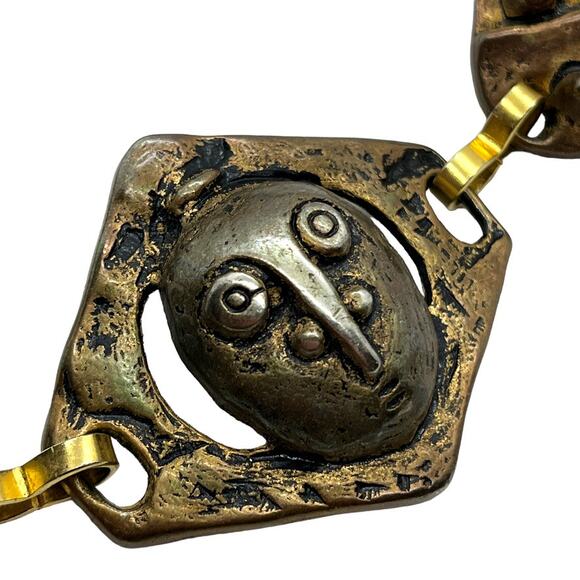 Brutalist Chain Metal Belt Abstract Faces Iron Giant Gold Silver Tone Aged Retro main image 6